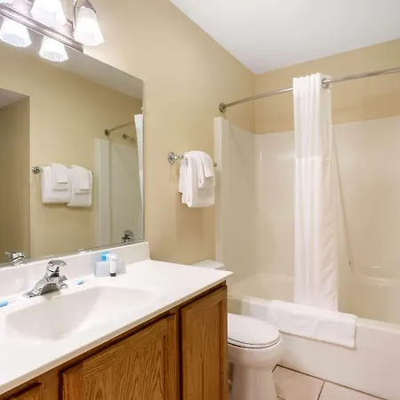 Hotel Tamarack Wisconsin Dells, A Ramada By Wyndham Extérieur photo